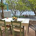 αrmiriki House Limin Ierakos