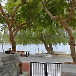 αrmiriki House Limin Ierakos