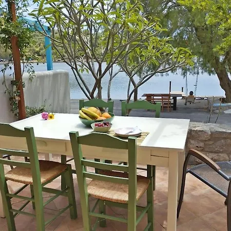 αrmiriki House Limin Ierakos