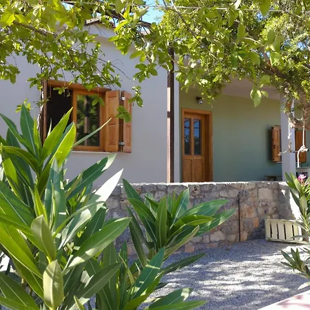 Feriehus αrmiriki House