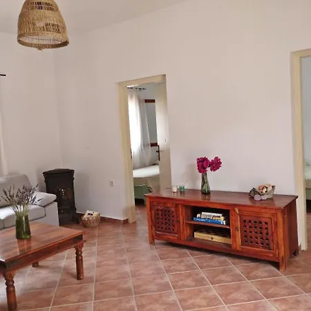 αrmiriki House Limin Ierakos