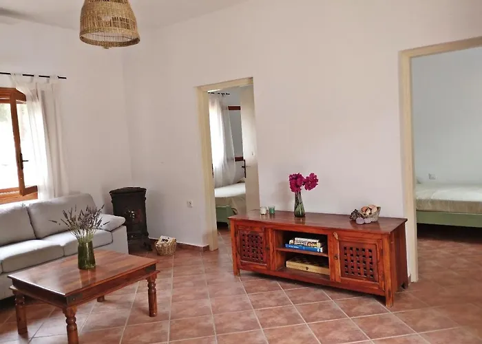 αrmiriki House Limin Ierakos