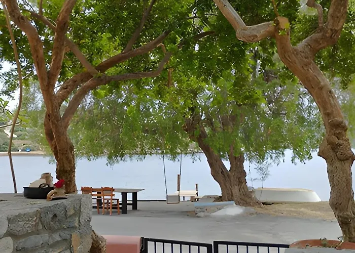 αrmiriki House Limin Ierakos