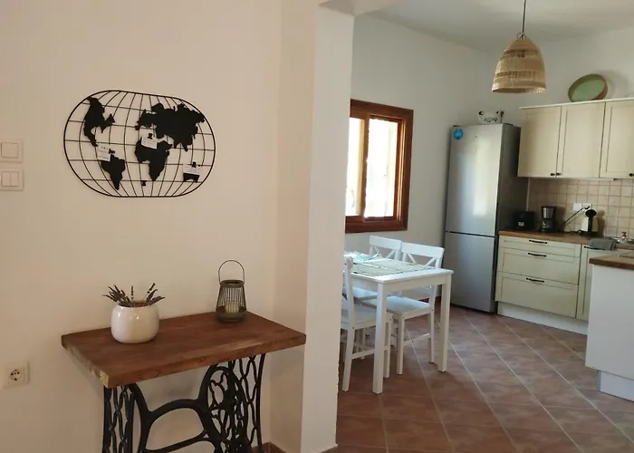 Casa vacanze αrmiriki House *